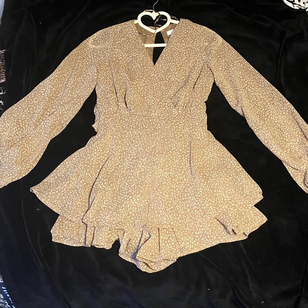 Cute Romper, long sleeve, very short